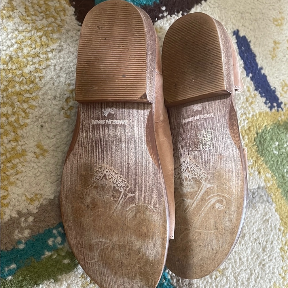 Free People  size 36 Women's Tan Leather Sandals - Picture 4 of 4
